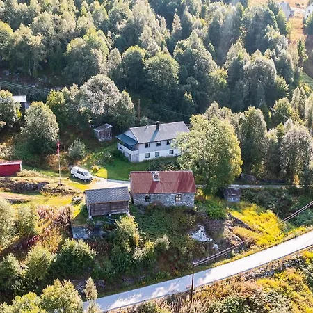 Beautiful In Jostedal With Kitchen